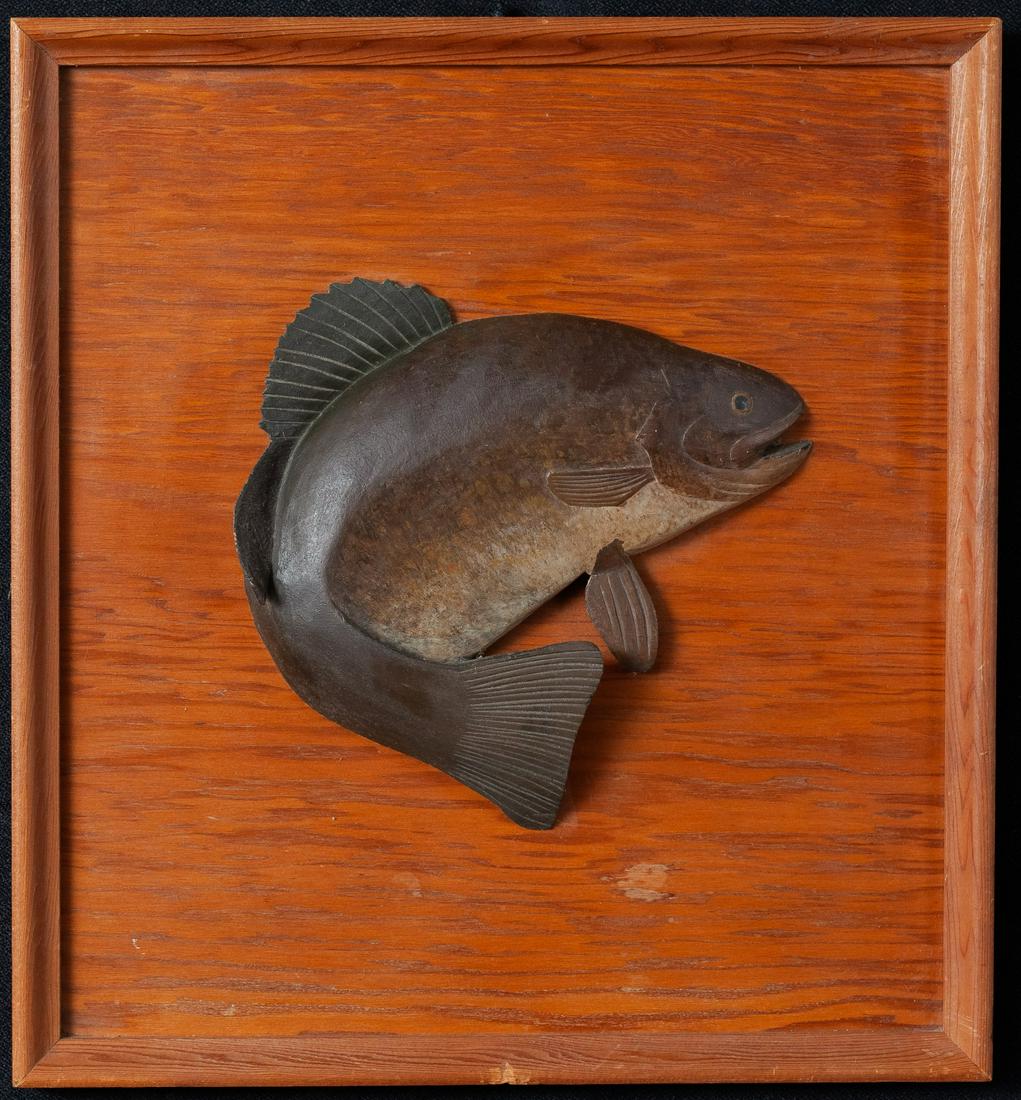 CARVED AND PAINTED WOODEN FISH PLAQUE (1 of 5)
