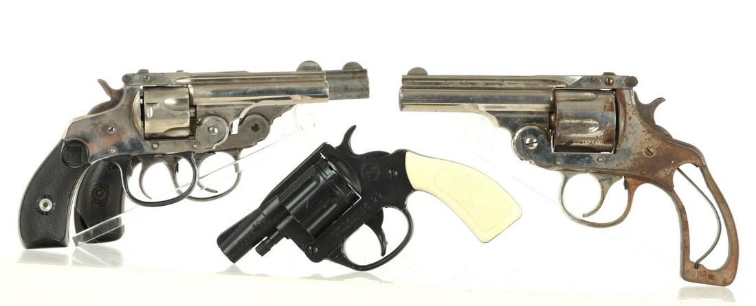 (4) REVOLVER PISTOLS and LEATHER HOLSTERS: Including: Volcanic 22 Type G Starter / cap gun made in Italy, (2) Harrington & Richardson Arms Company Premier 32, Iver & Johnson. Together with a variety of pistol holsters. 7 inches (and under) BID