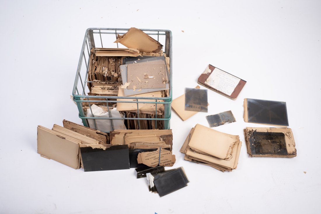 LARGE GROUPING OF GLASS PLATE NEGATIVES (1 of 5)