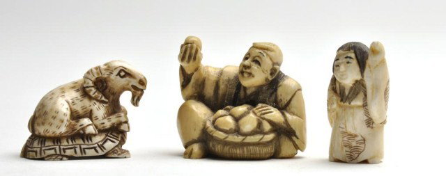 Group of three carved ivory netsukes, all signed. : Group of three carved ivory netsukes, all signed. Tallest: 1 5/8"