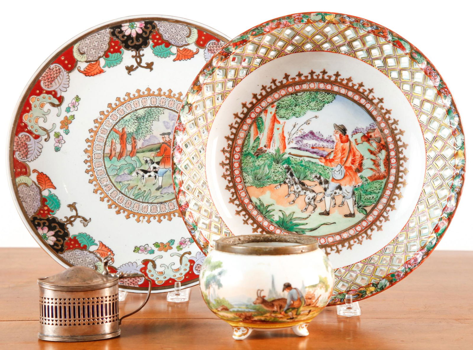 GROUPING OF TABLEWARES (1 of 11)