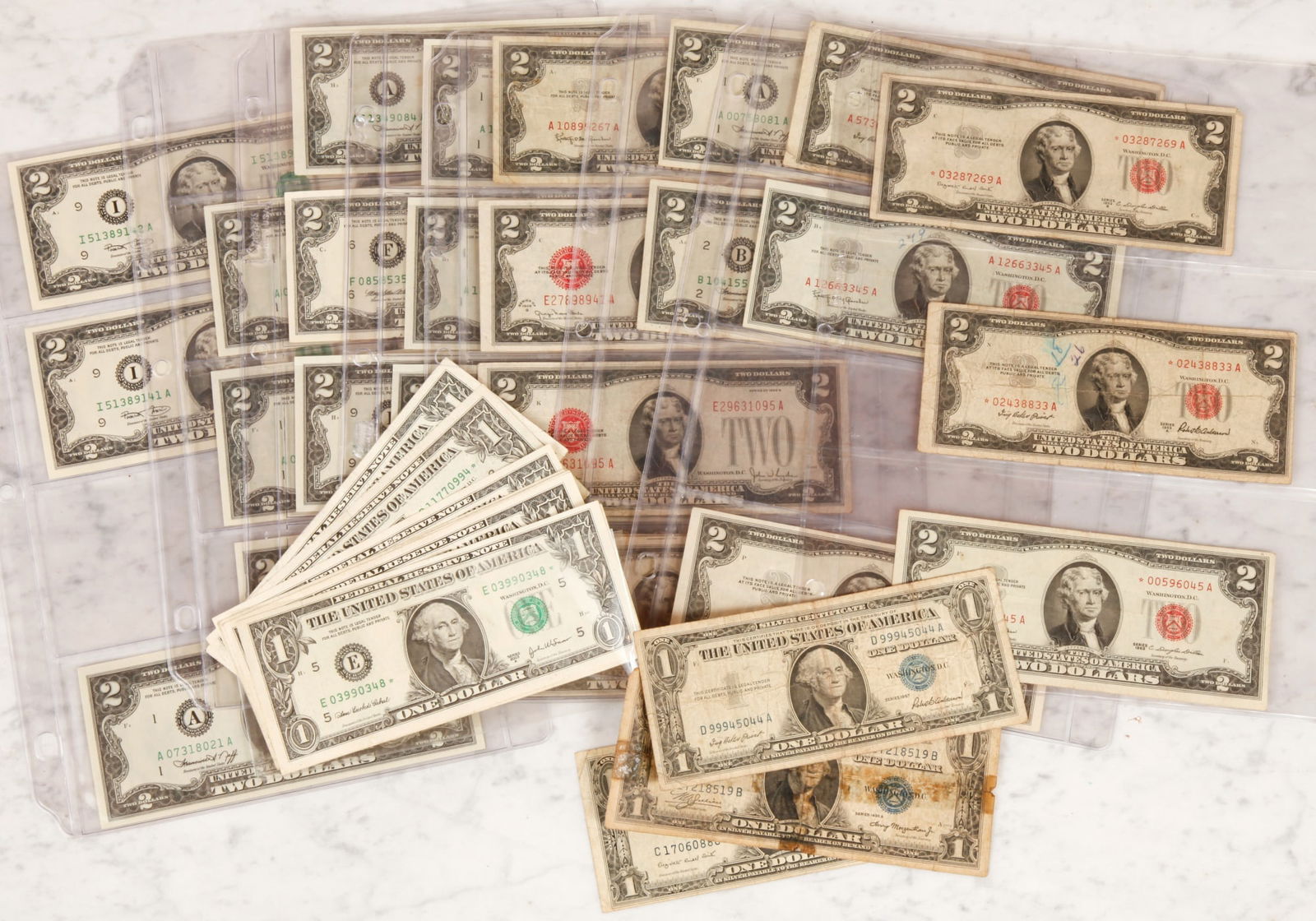 GROUPING OF SILVER CERTIFICATES / $1 & $2 BILLS (1 of 9)