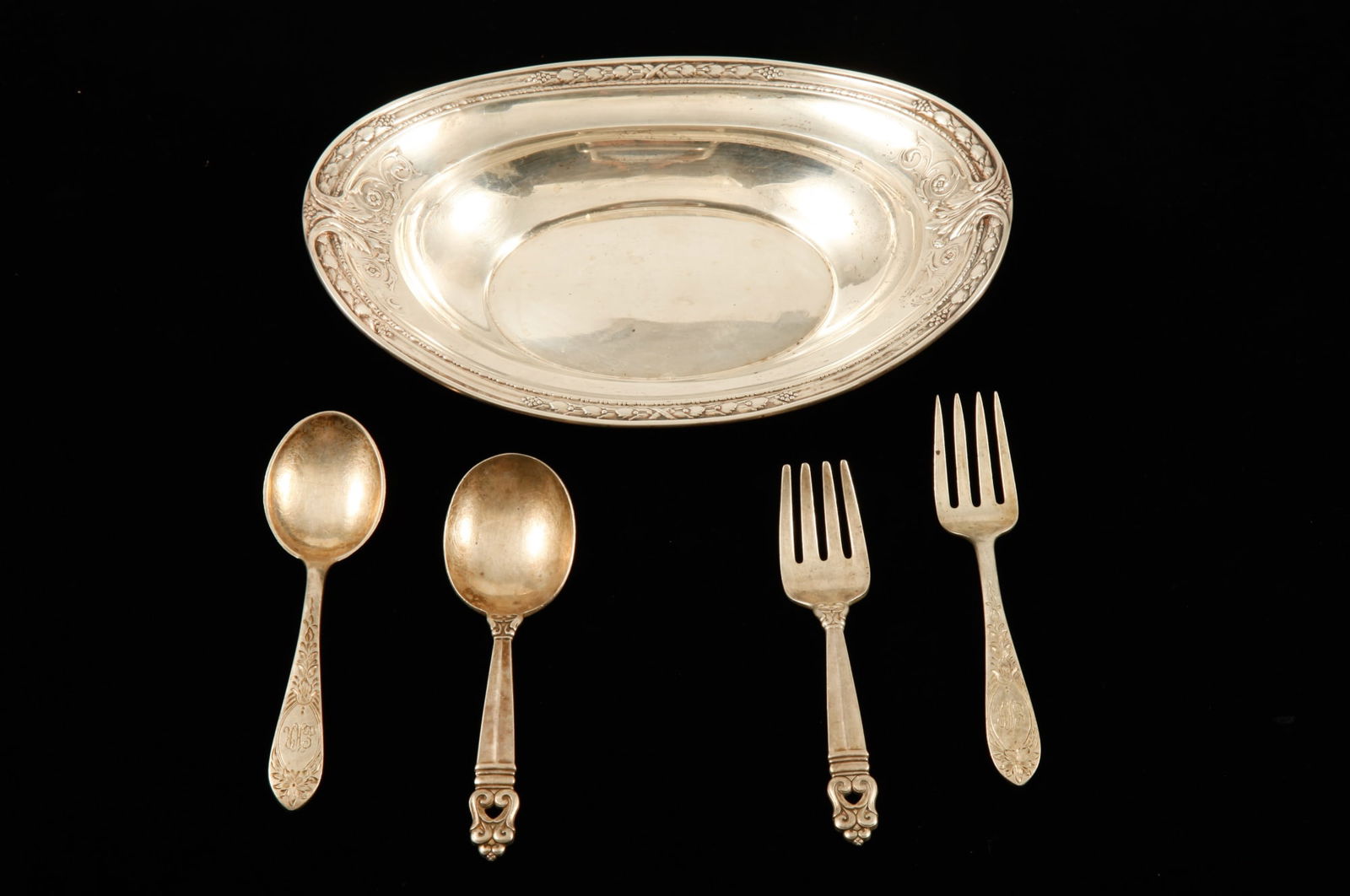 STERLING SILVER JUVENILE FLATWARE & SMALL DISH (1 of 20)
