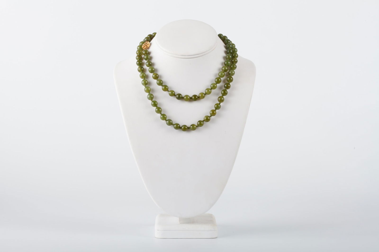 BEADED JADE NECKLACE with 9k GOLD CLASP (1 of 10)
