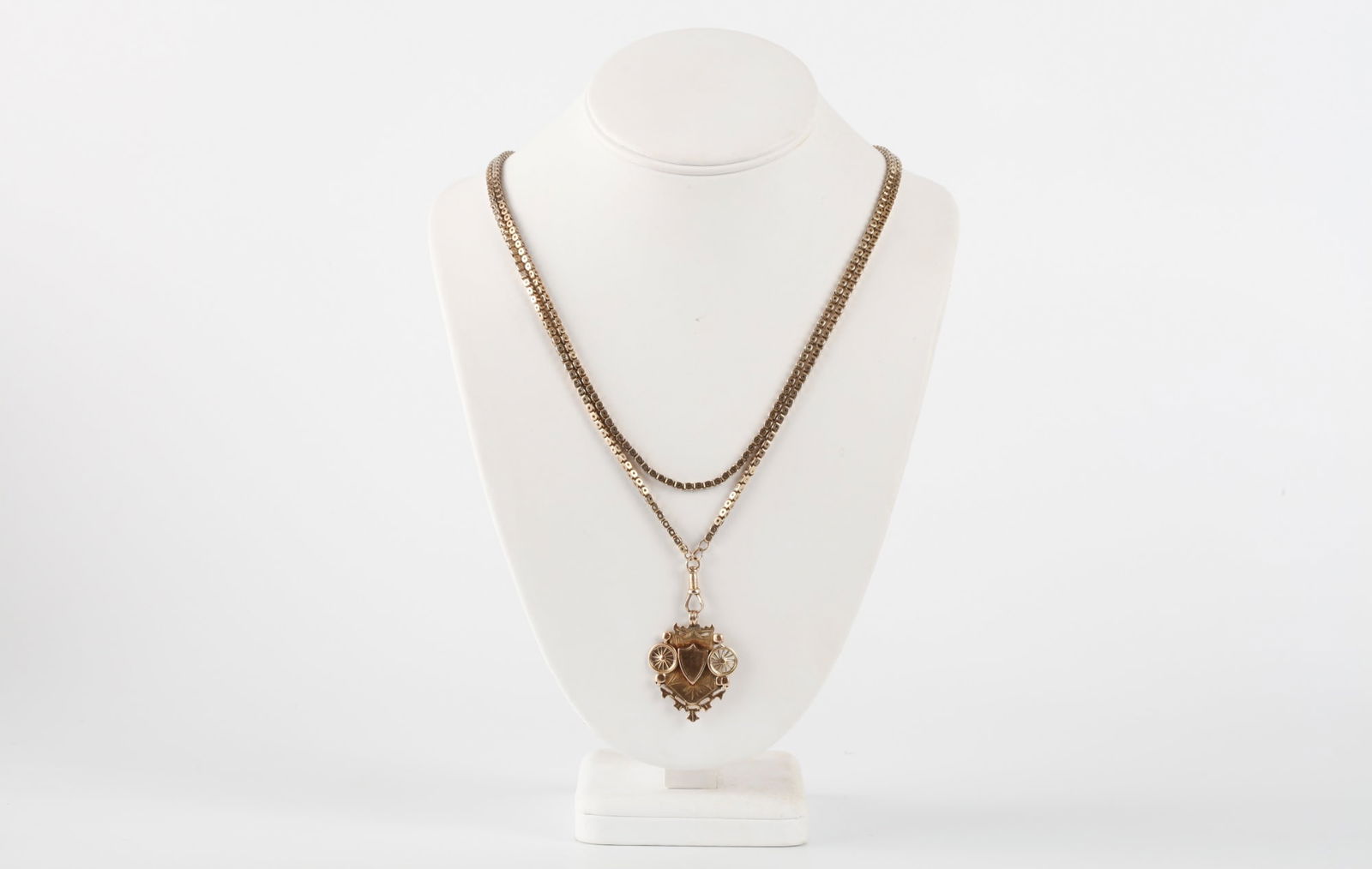 VICTORIAN 9k GOLD PENDANT on BLOCK CHAIN NECKLACE (1 of 12)