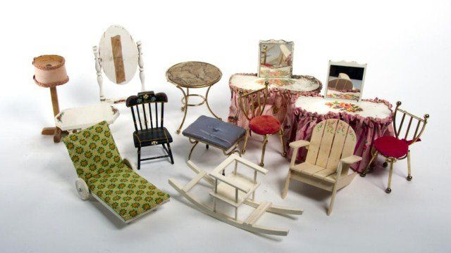 Lot of furniture for Madame Alexander: - Kins dolls, 3 sofa sets with chairs, 2 bedroom sets , matching chair & vanity, baby crib and baby bath, table and chair sets, patio sets