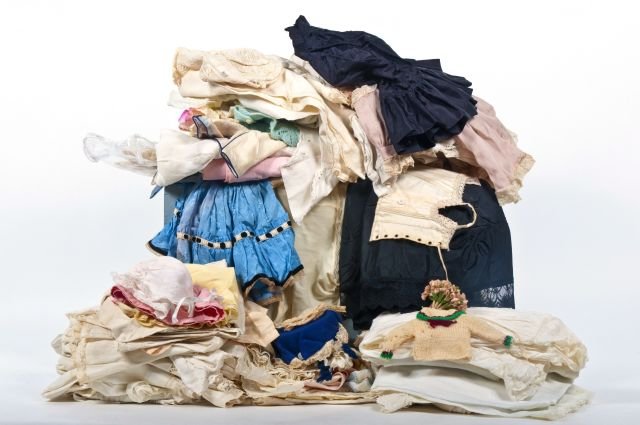 Nice lot of antique & vintage baby & doll: clothing