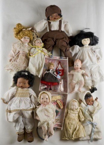 Lot collector dolls - dolls by Pauline with: boxes - bisque babys, handmade replica 12" boxed, Rileys World- boxed