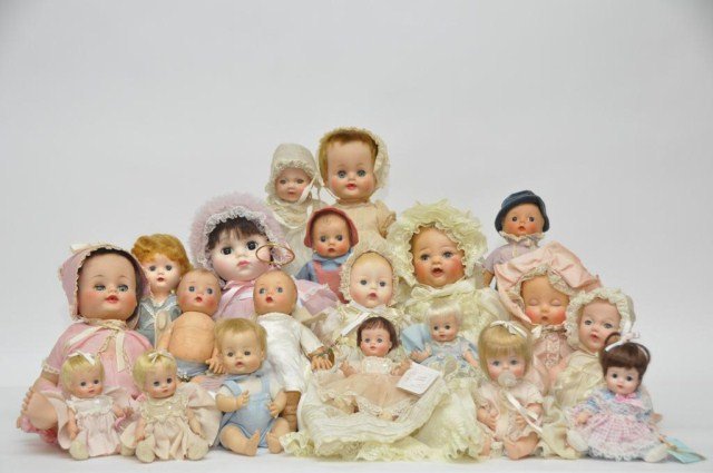 Lot of newer Madame Alexander Baby Dolls: large lot.