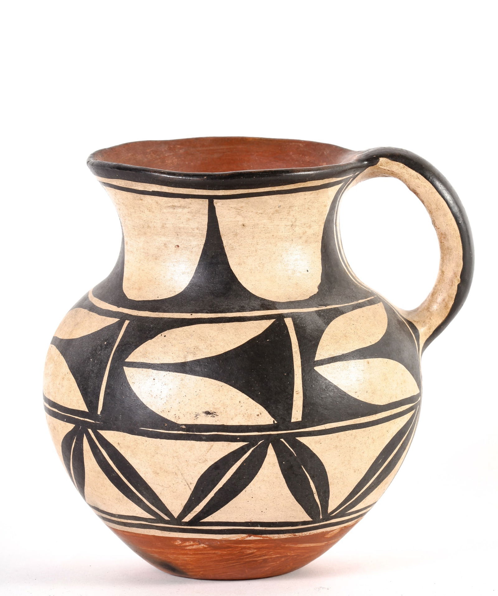 SANTO DOMINGO POTTERY PITCHER (1 of 8)