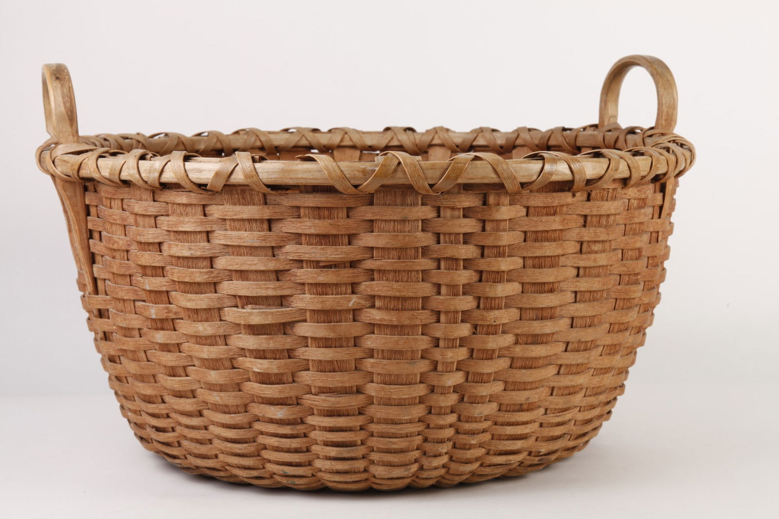 EARLY LARGE 2-HANDLED SPLINT BASKET (1 of 10)