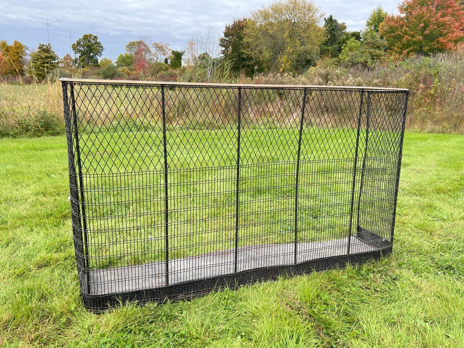 WIRE AND BRASS FIREPLACE FENDER (1 of 8)