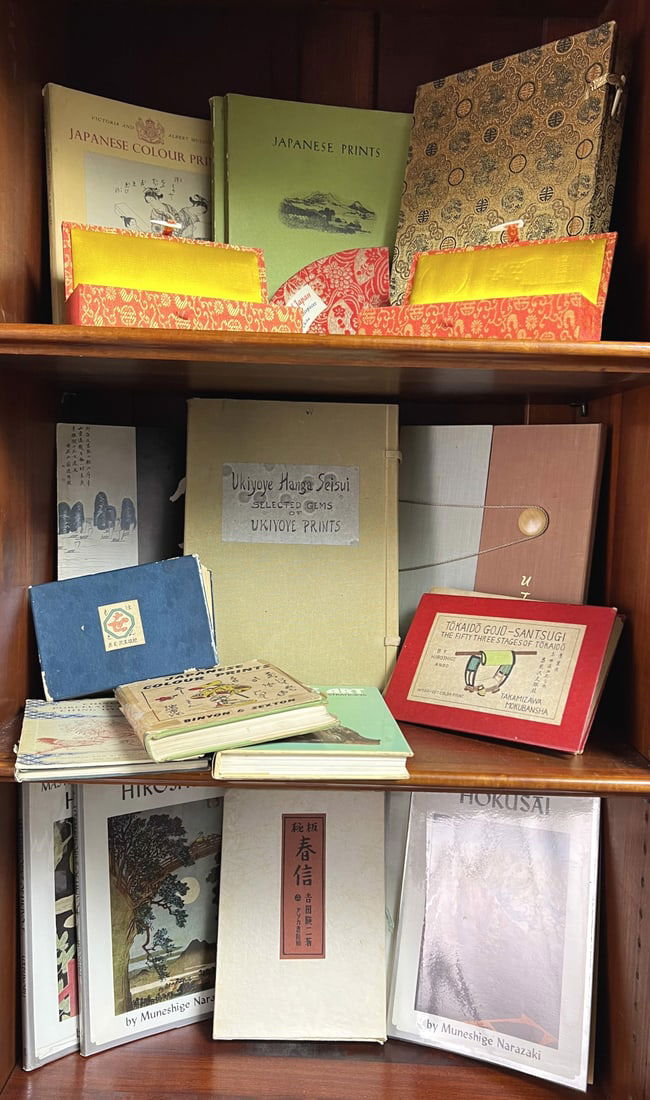 (20) BOOKS ON JAPANESE AND CHINESE ART INCLUDING: (1 of 16)