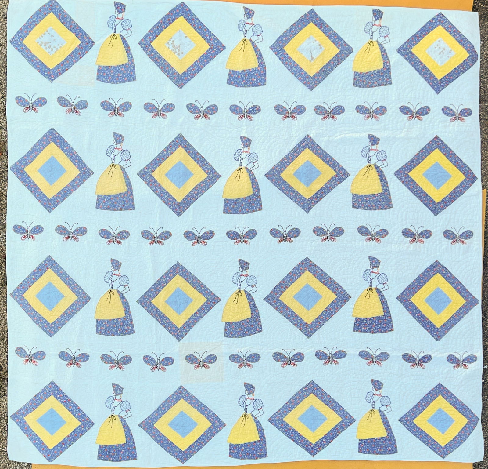 ANTIQUE HANDMADE BUTTERFLIES QUILT (1 of 6)