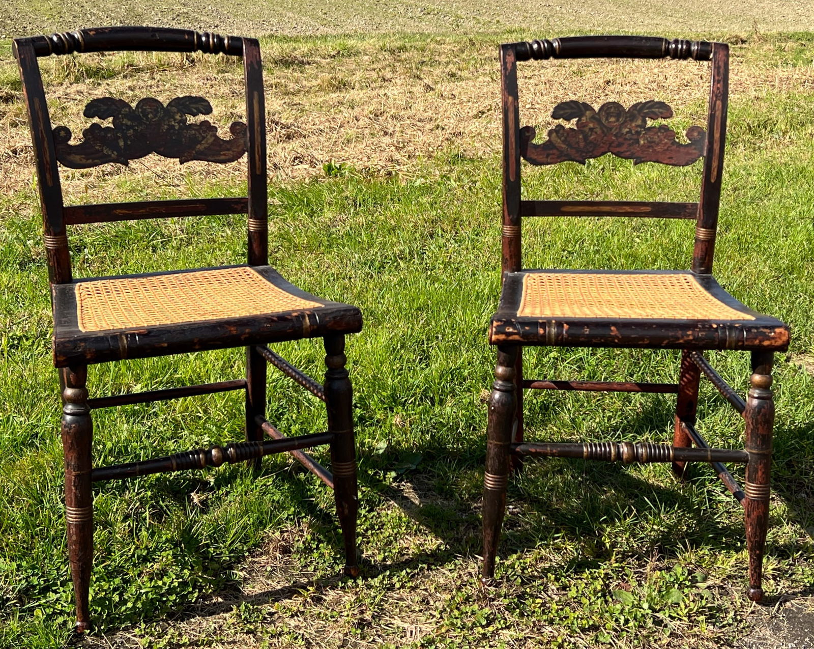 PR 19th c ANTIQUE CANE SEAT HITCHCOCK TYPE CHAIRS (1 of 17)