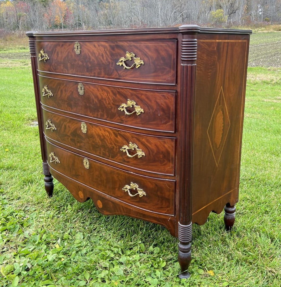 SHERATON (4) DRAWER BOWFRONT CHEST (1 of 12)