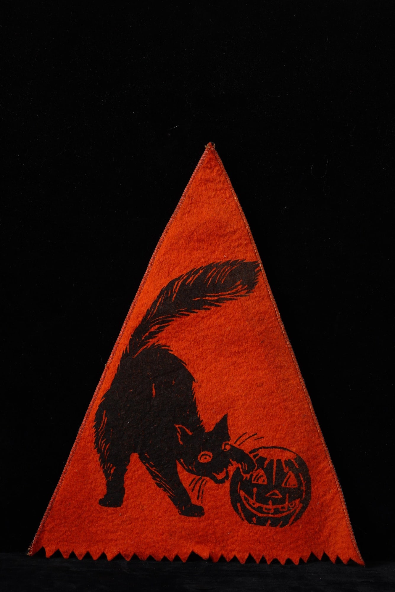 VINTAGE FELT HALLOWEEN HAT (1 of 6)