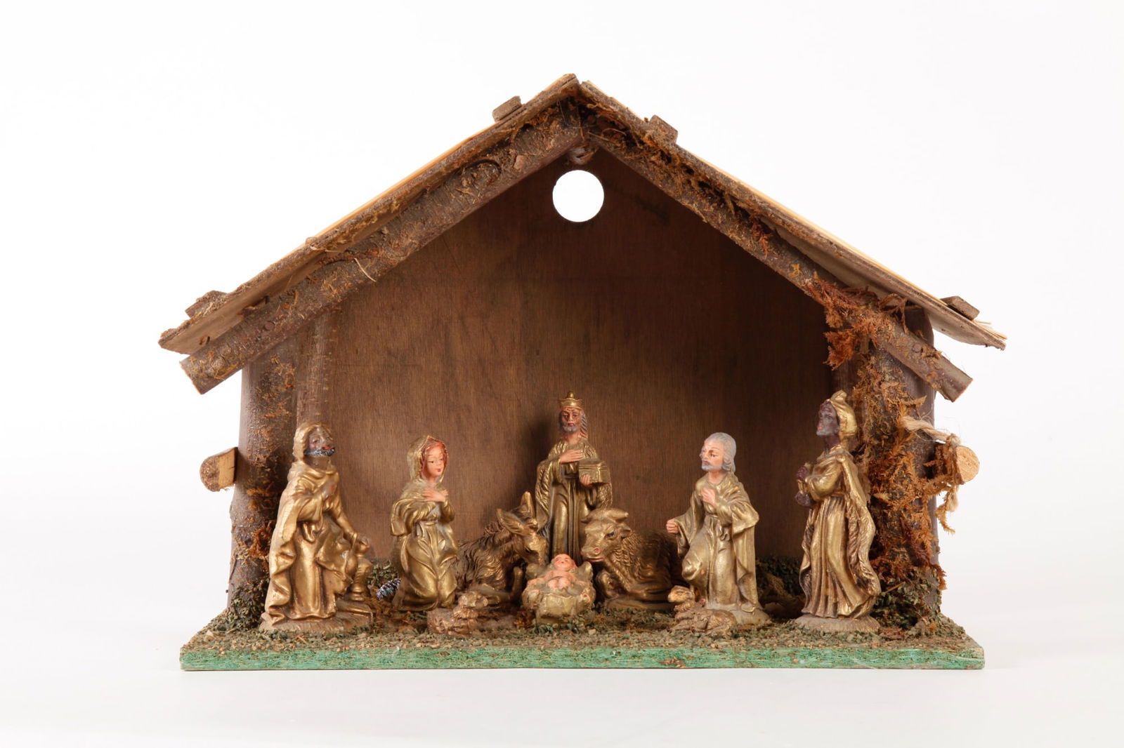 CHRISTMAS NATIVITY SET (1 of 8)