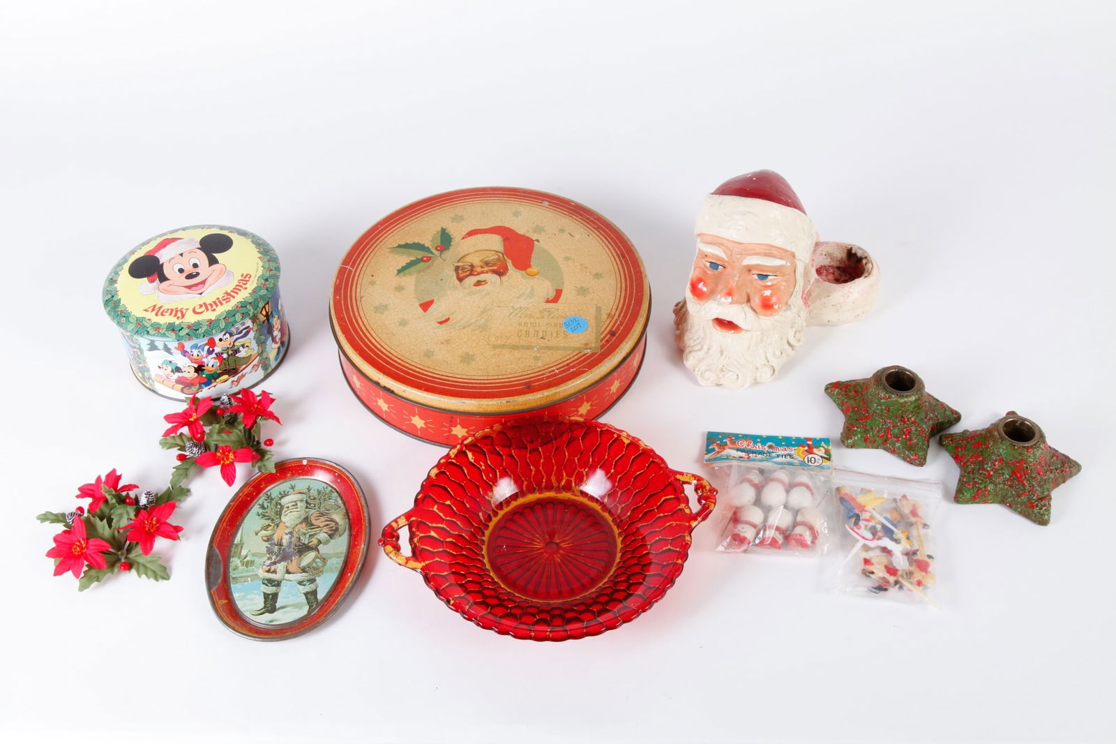 AMBER DISH WITH CHRISTMAS ITEMS (1 of 7)
