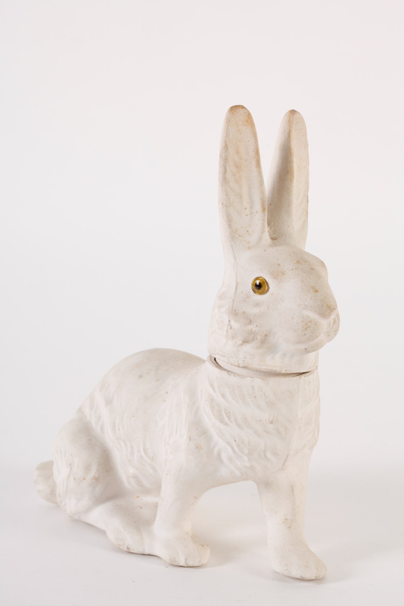 VINTAGE PAPER MACHE RABBIT CANDY CONTAINER (1 of 8)