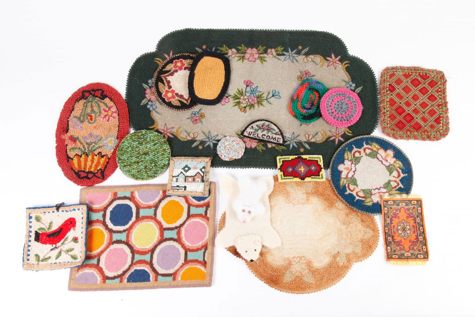 (18) VINTAGE DOLL HOUSE ACCESSORIES: RUGS (1 of 12)