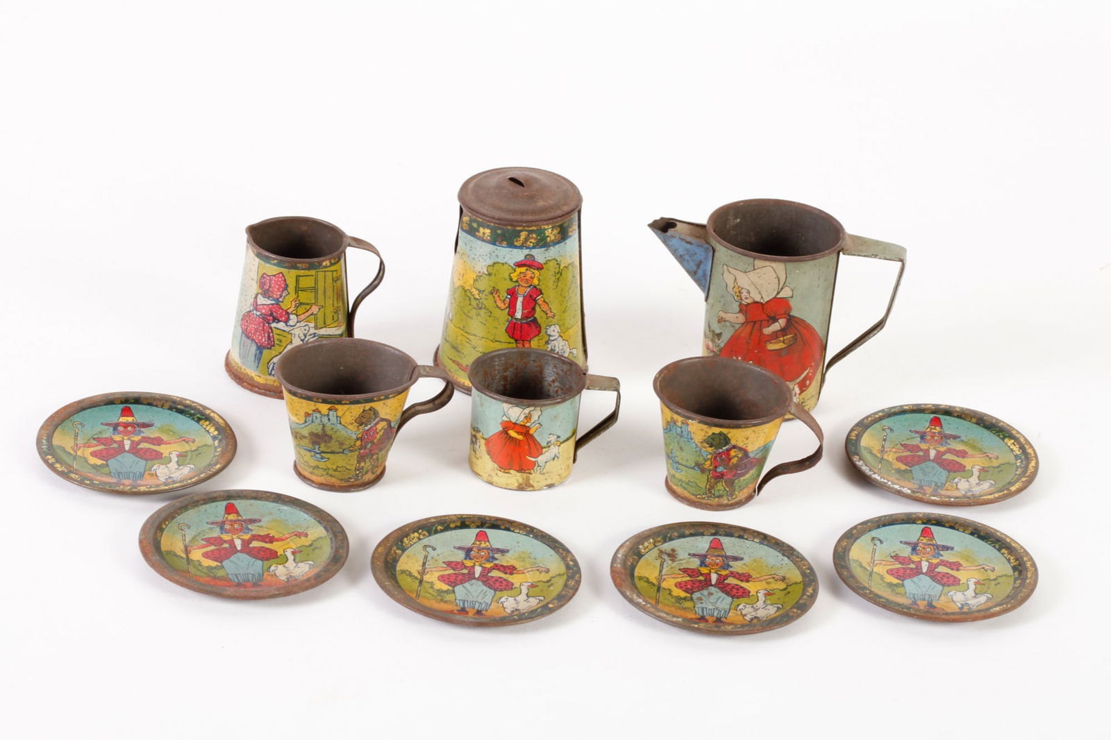 VINTAGE CHILD'S TEA SET: MISCELLANEOUS PIECES (1 of 10)