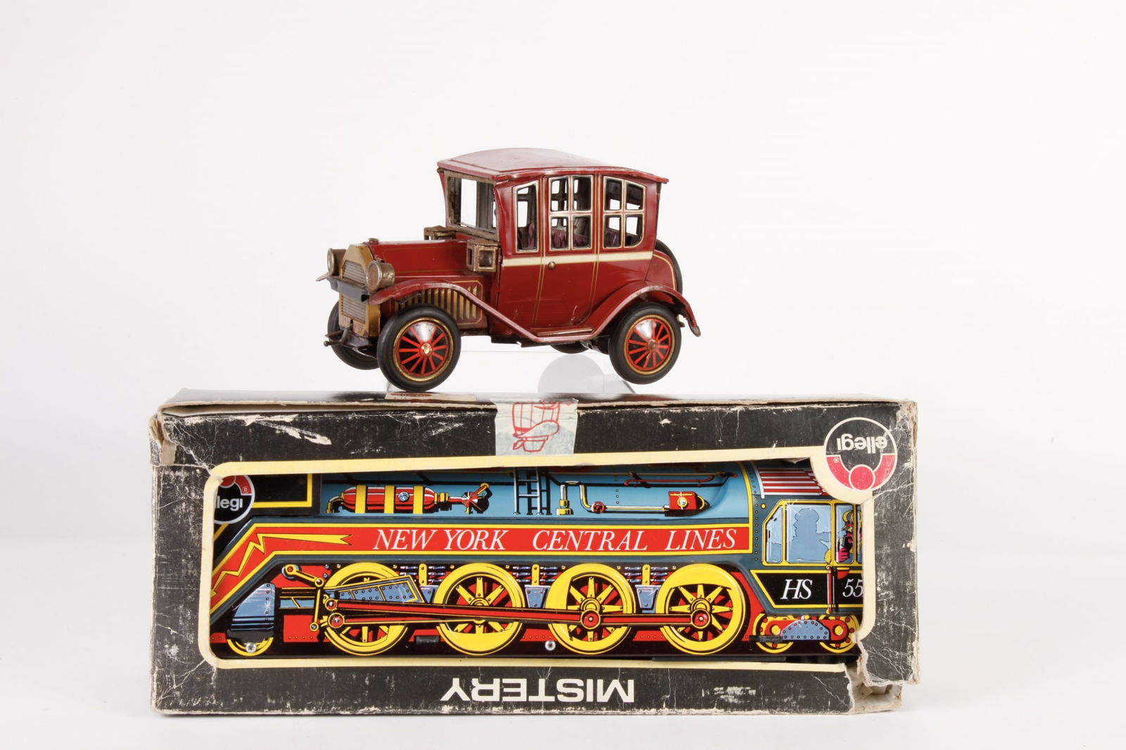 (2) VINTAGE TIN LITHO TOYS: TRAIN & OLD CAR (1 of 20)