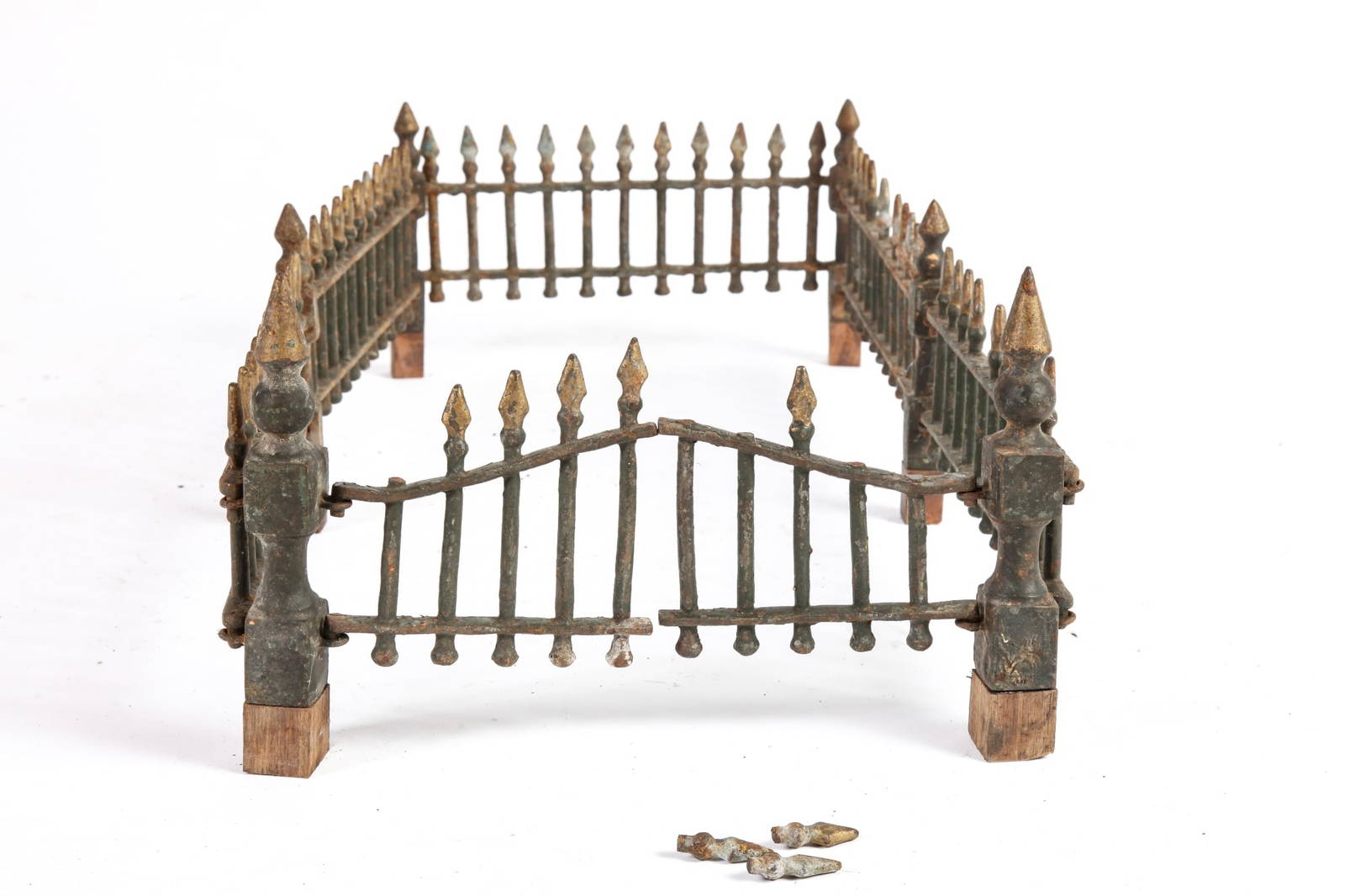 Victorian Cast Iron Christmas Tree Fence Auction