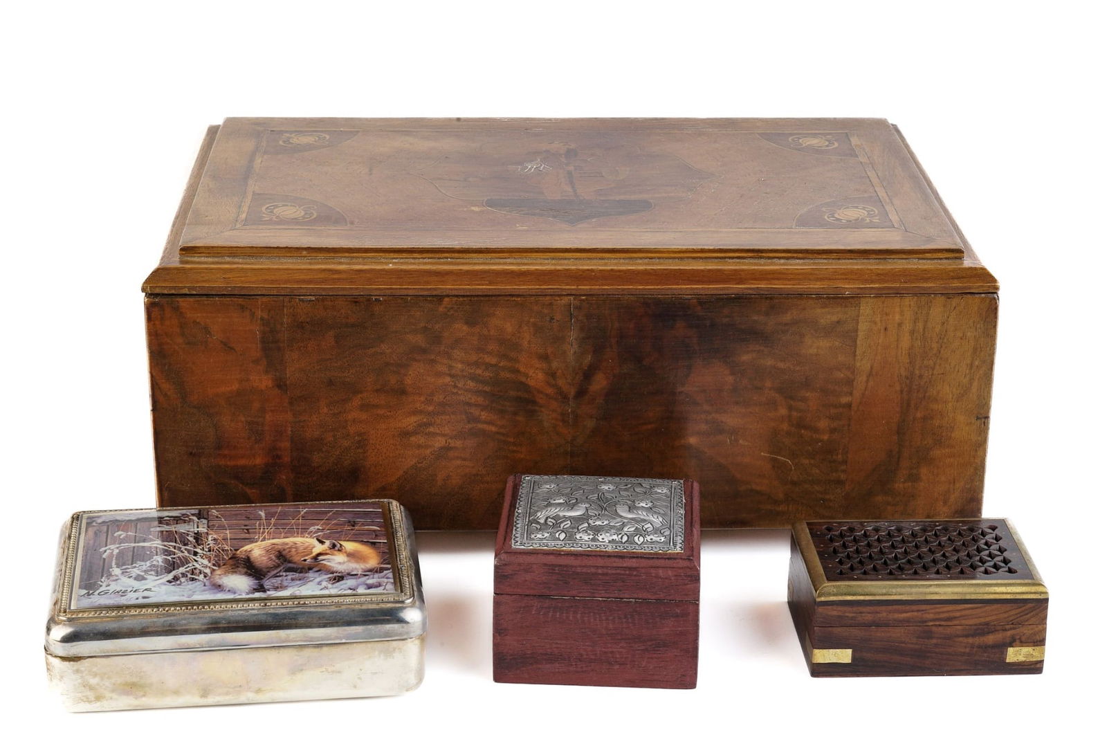 (4) DRESSER BOXES (1 of 9)