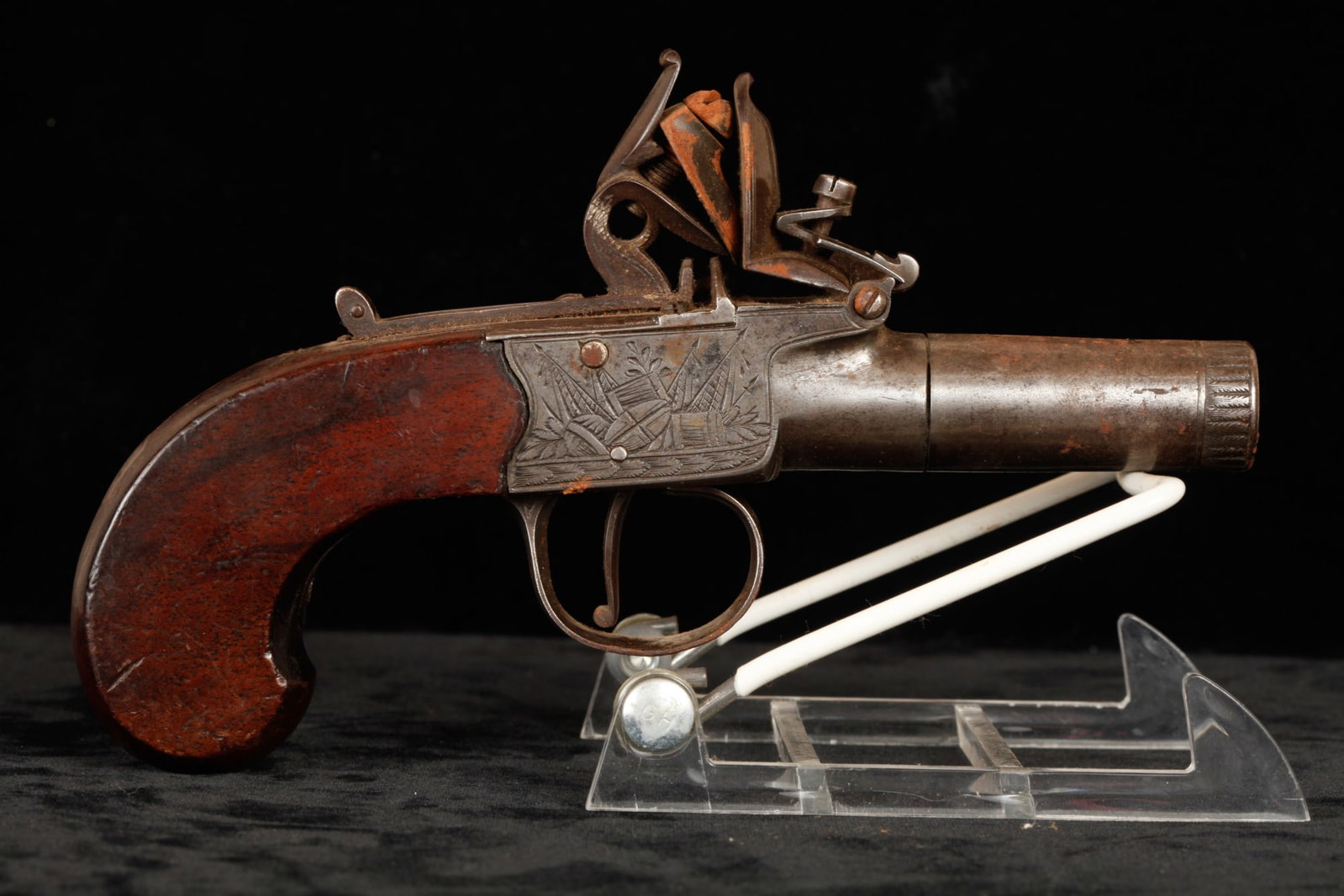 MABSON & LABRON .50 CAL FLINTLOCK PISTOL: 1 3/4 inch barrel. 6 1/2 inches (overall)