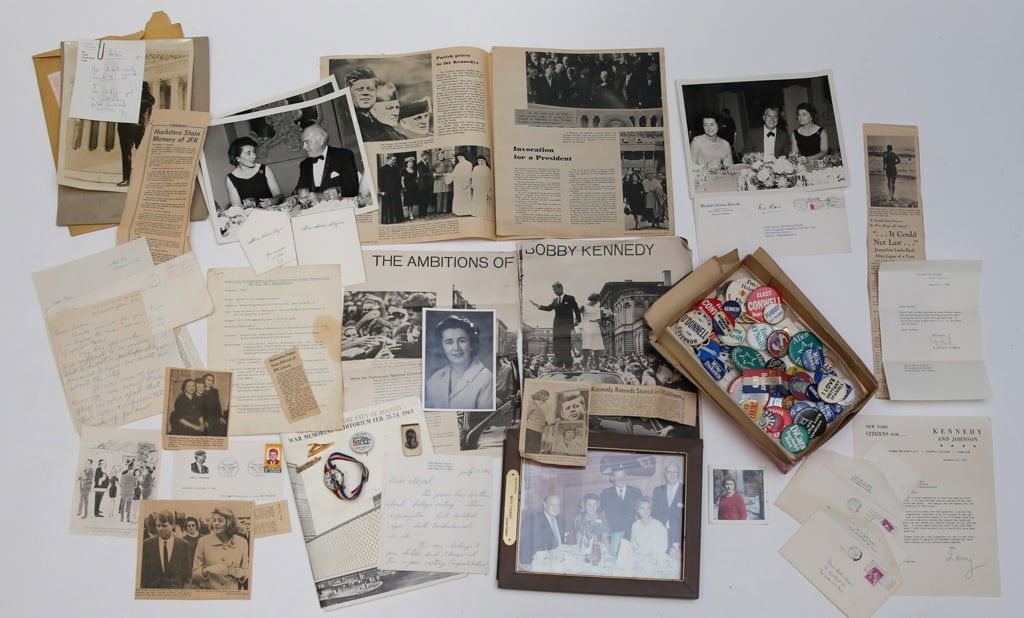 MOMENTOS FROM MS. HELEN KEYES CAREER (1 of 18)