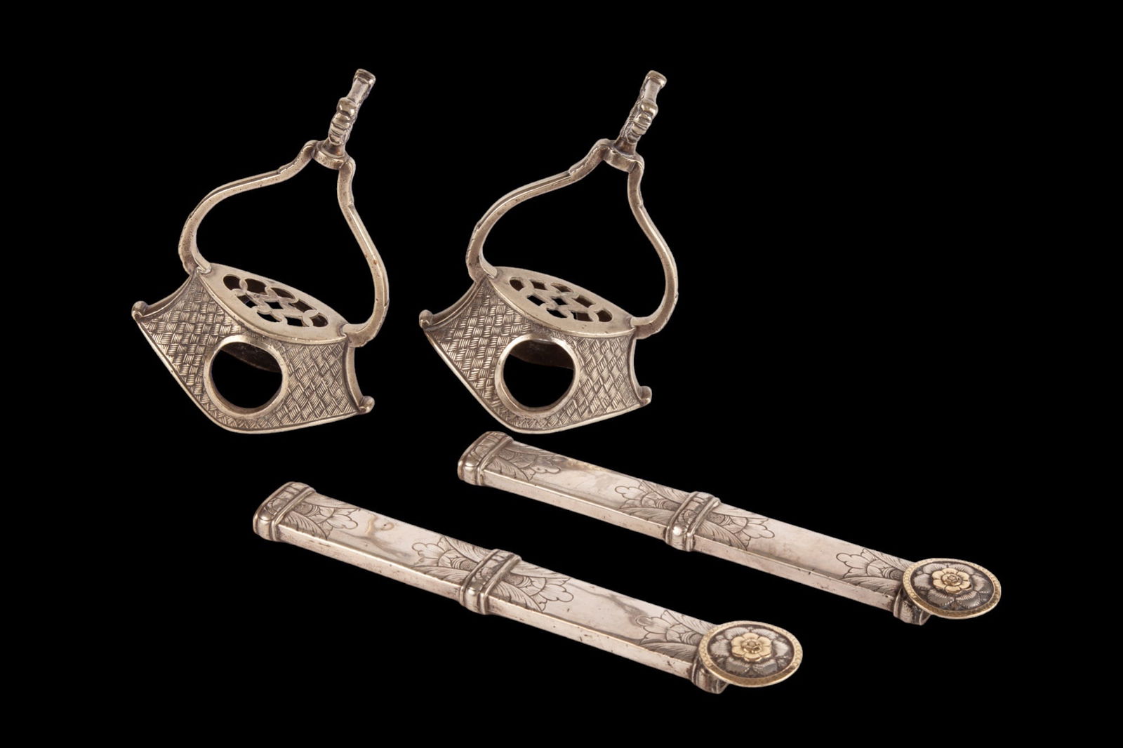 SILVER, GOLD & SILVERED BRASS GAUCHO STIRRUP SET (1 of 17)