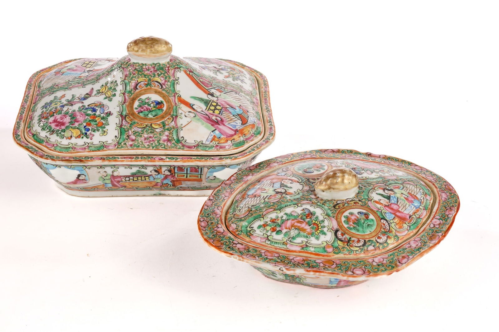 (2) ROSE MEDALLION COVERED SERVING DISHES (1 of 8)