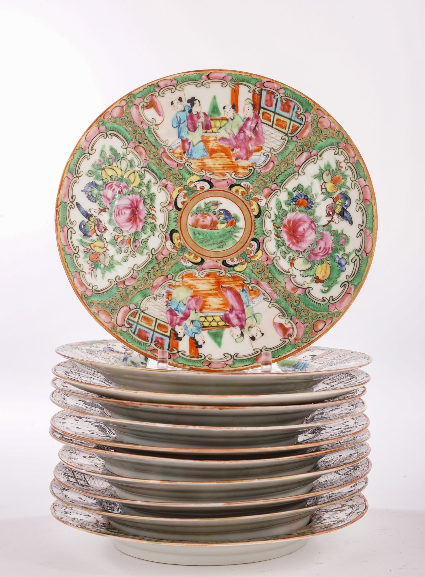 (11) (20th c) ROSE MEDALLION SALAD PLATES: 7 1/8 inches