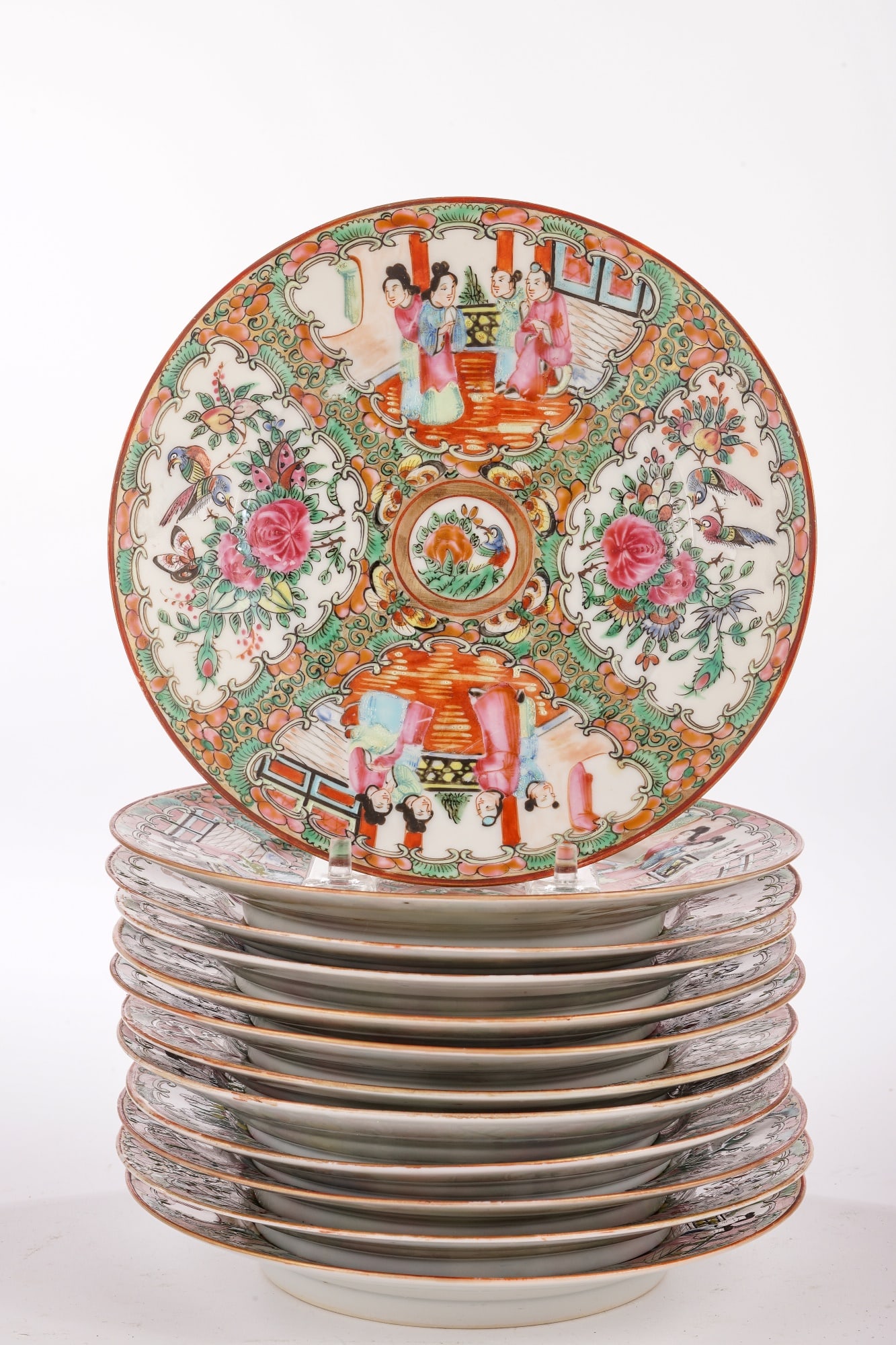 (12) (20th c) ROSE MEDALLION SALAD PLATES: 7 1/4 inches