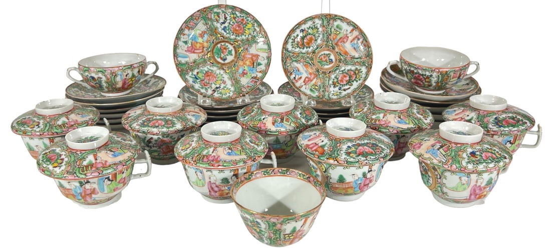 GROUPING OF ROSE MEDALLION CUPS, SAUCERS & PLATES (1 of 7)