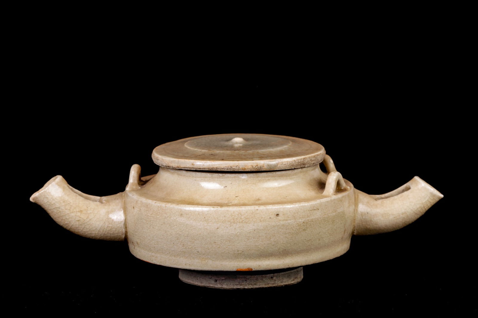 (17/18th c) CHINESE PORCELAIN DOUBLE SPOUTED POT (1 of 8)