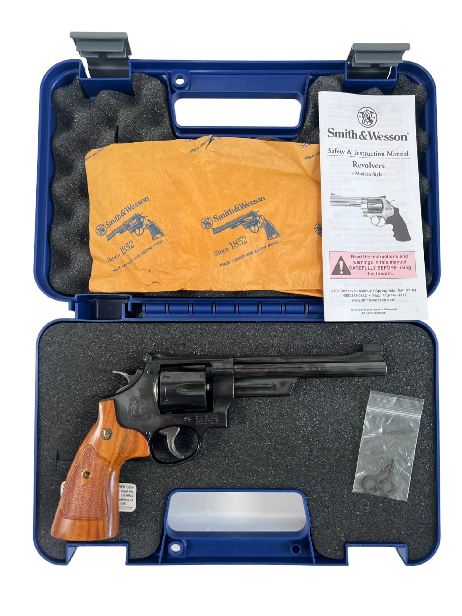 SMITH & WESSON .357 MAGNUM: SN CNY523. With hard plastic case