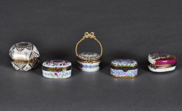 Group of five hand painted Limoges bonbonnieres: Group of five hand painted Limoges bonbonnieres. Tallest: 2 1/4"