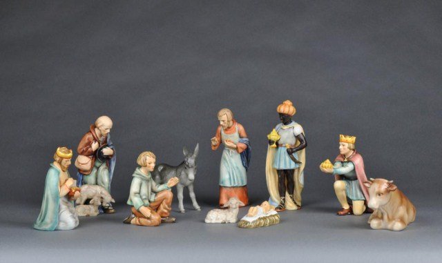 Hummel ten piece nativity set, W. Germany mark. Ta: Hummel ten piece nativity set, W. Germany mark. Tallest: 8"