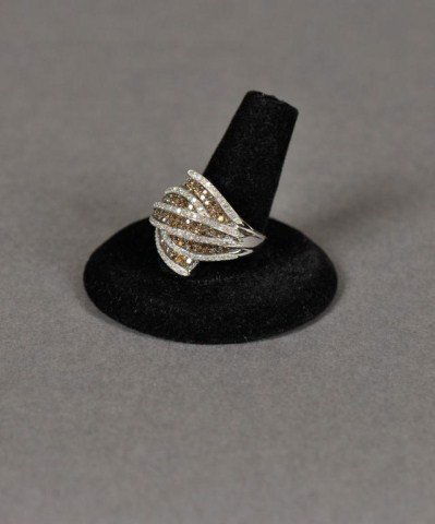 14k White gold ring with white & brown diamonds: 14k White gold diamond ring set with white and brown pave diamonds, size 8.5, DWT 3.9