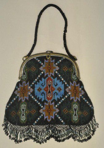 Antique Native American pattern beaded purse: Antique Native American pattern beaded purse with patinated and gold tone frame, 10" x 9"