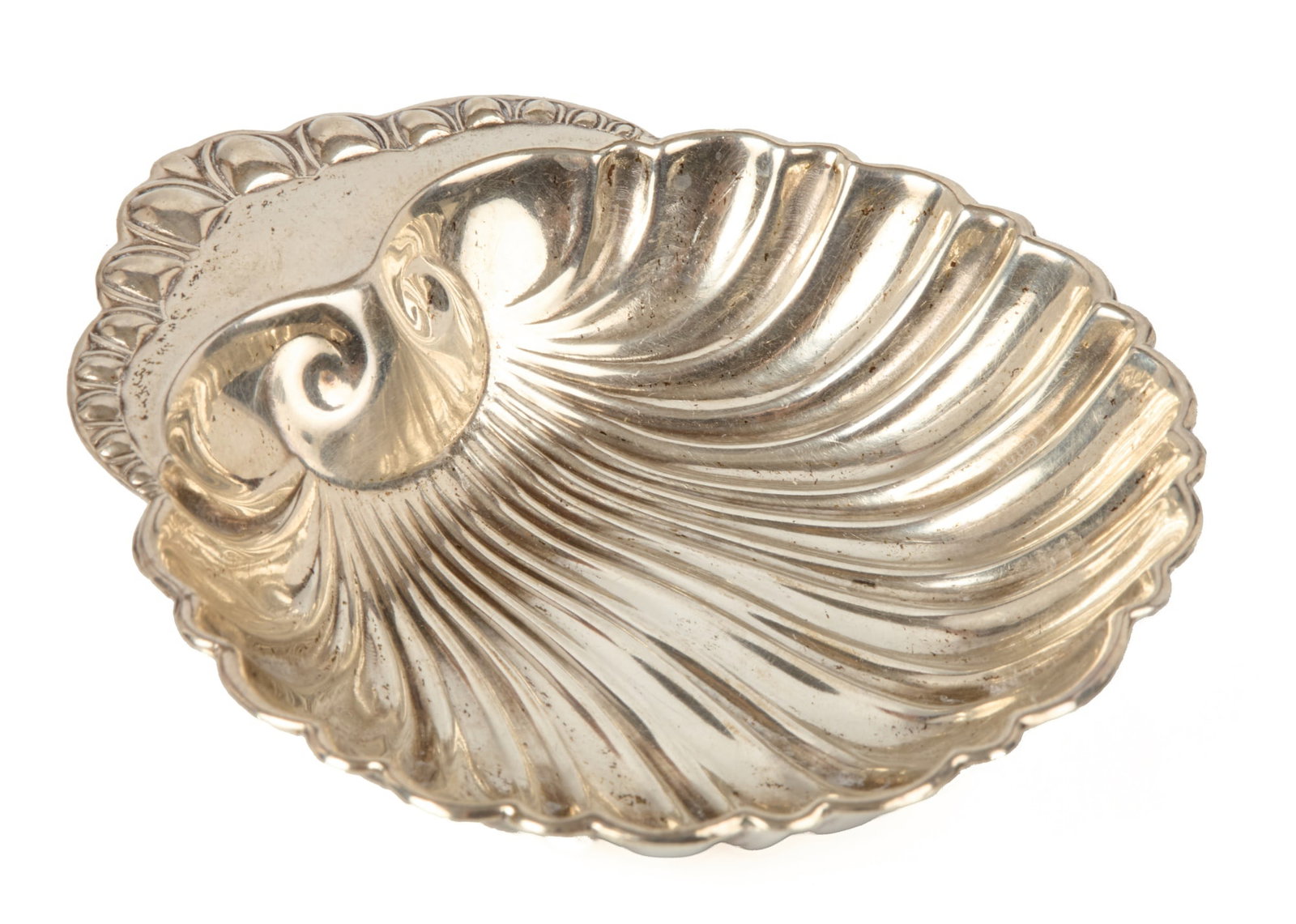 STERLING SILVER CLAMSHELL FORM NUT DISH (1 of 5)