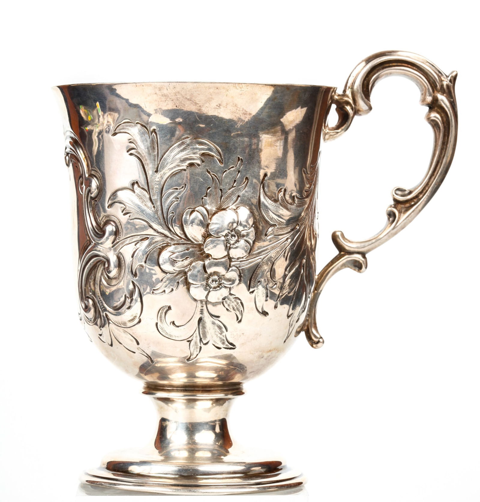 (19th c) RICHARD POULDEN HAND CHASED STERLING CUP: 4 7/8 inches. 5.2 ozt.