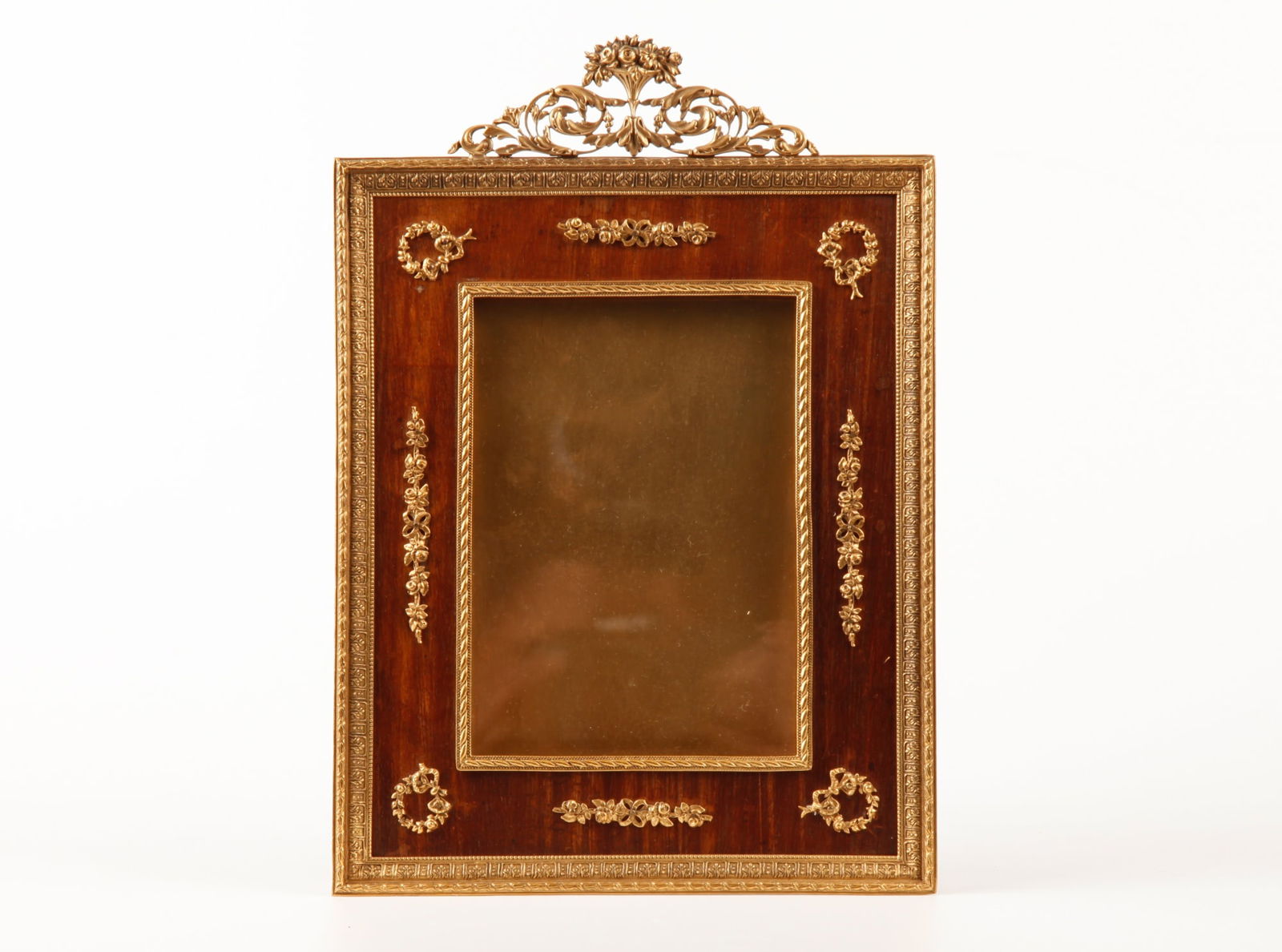 (20th c) GILT BRONZE TABLE TOP PICTURE FRAME (1 of 10)
