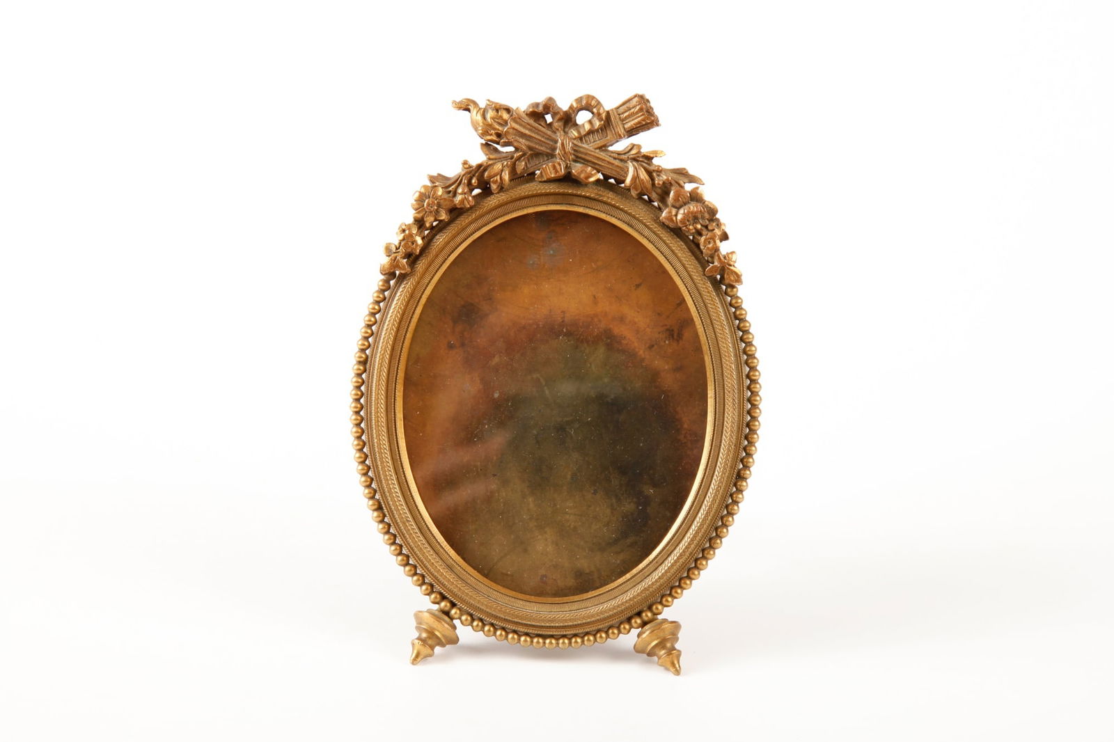 FINE QUALITY GILT BRONZE TABLE TOP PICTURE FRAME (1 of 8)