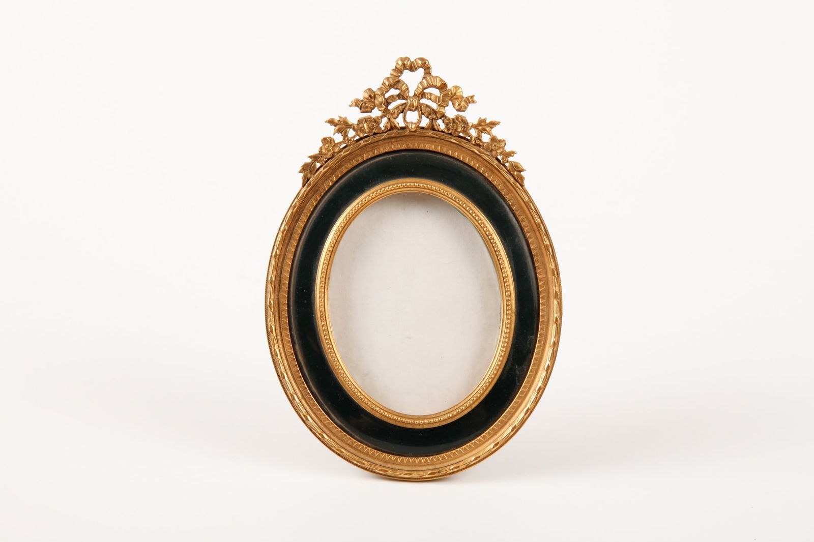 FRENCH GILT BRONZE TABLE TOP PICTURE FRAME (1 of 7)
