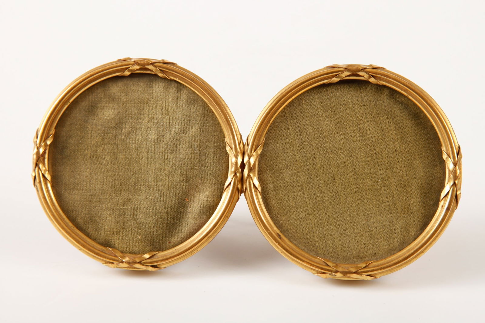 DOUBLE FRENCH GILT BRONZE TABLE TOP PICTURE FRAME (1 of 7)