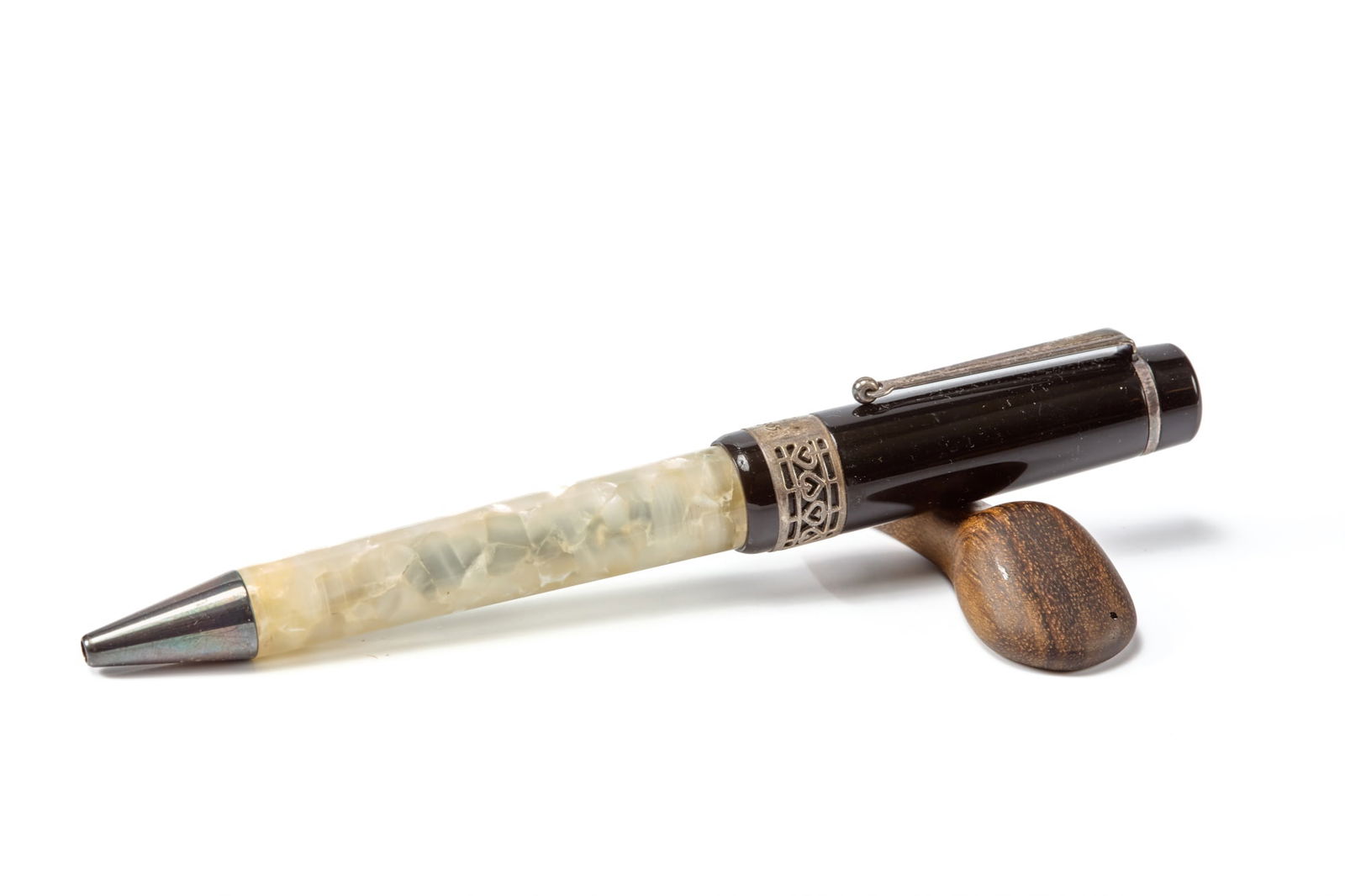 DELTA 365 BALLPOINT PEN: White resin body with sterling accents. 6 inches.