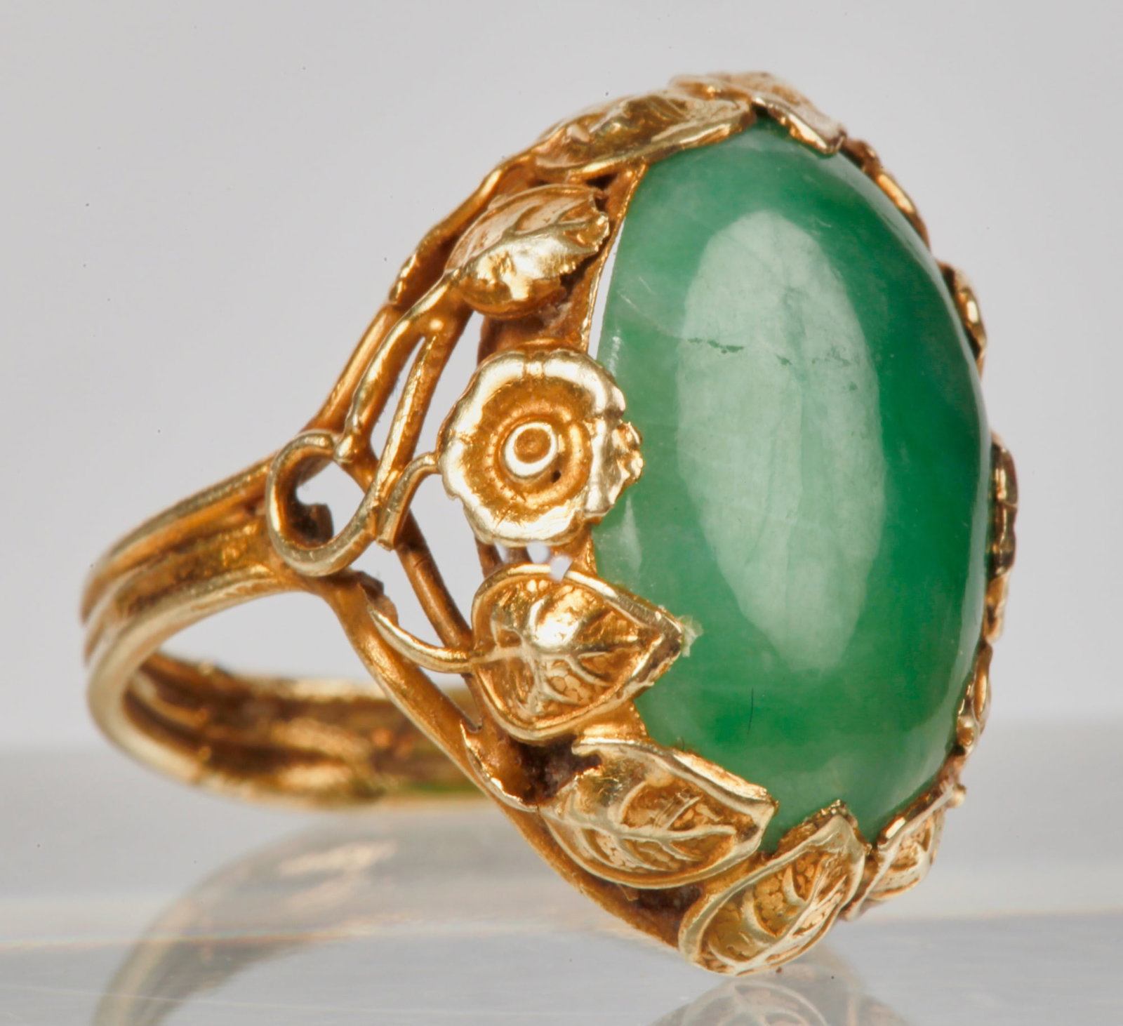 14k GOLD RING set with (1) carat JADE GEMSTONE: Jade 18 x 11 mm. Size 3.25. 2.3dwt